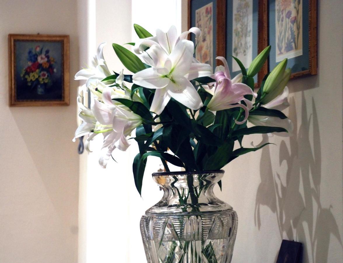 Flowers Bed & Breakfast *